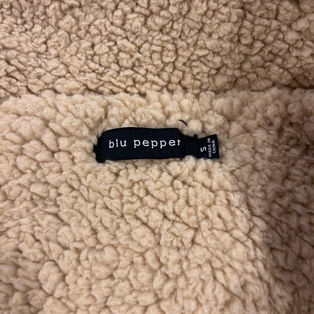Vest - Picture 2 of 2